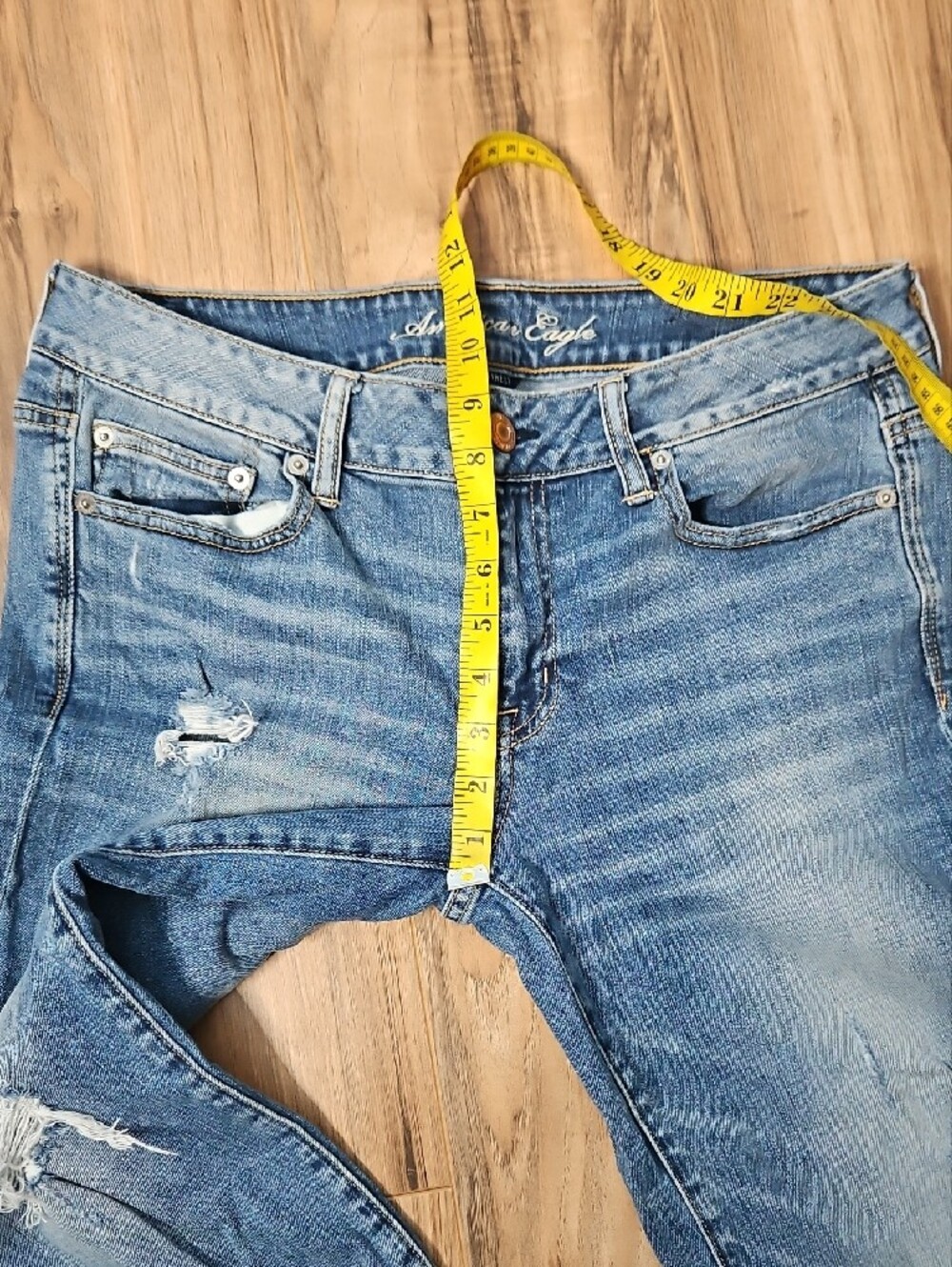 American Eagle Outfitters Light Blue Distressed Boyfit Jeans 10 - Picture 6 of 12